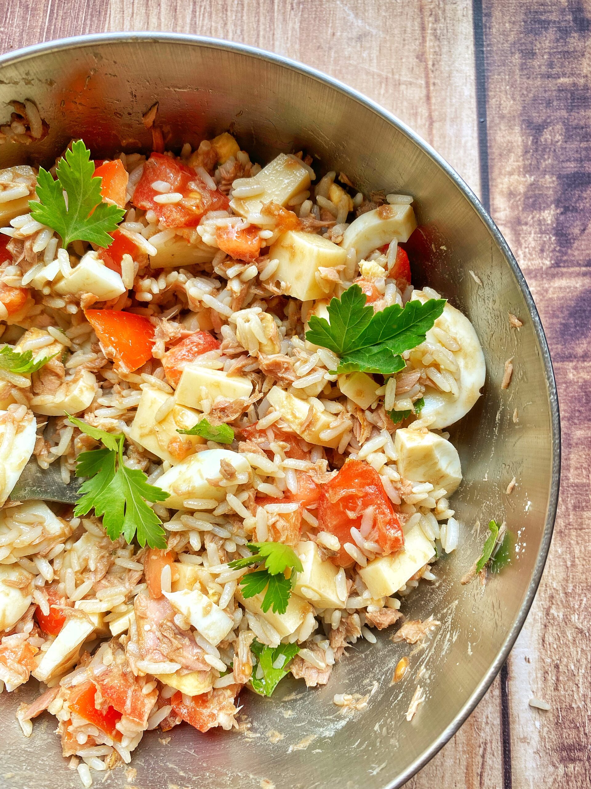 Salade de riz, thon et tomate - 550Kcal